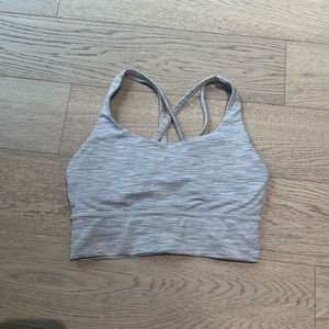 White lululemon sports bra